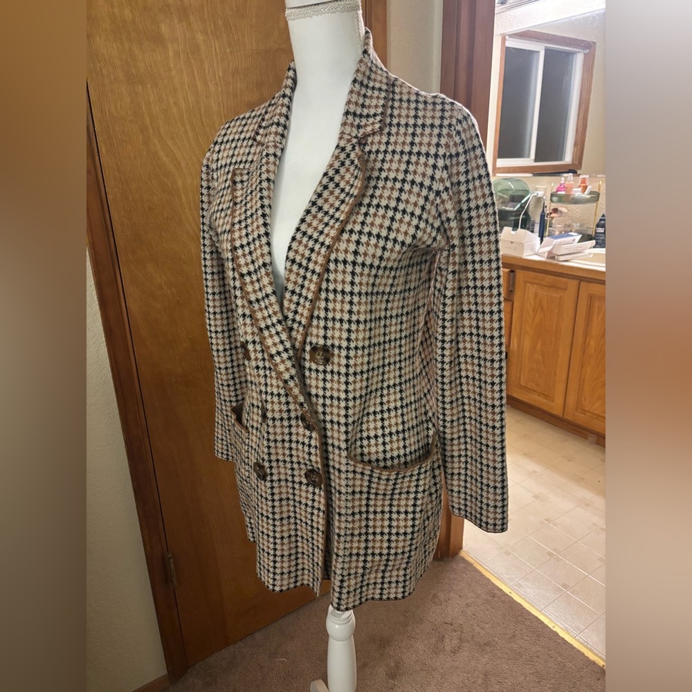 Marled Women's Houndstooth Sweater Blazer in Black and Tan - Picture 2 of 10